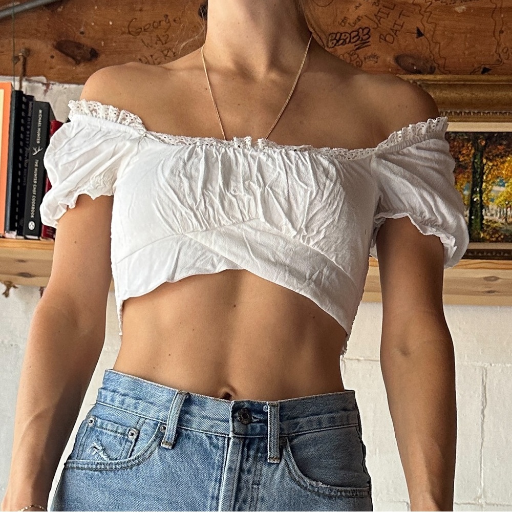 Shareen white off the shoulder crop top